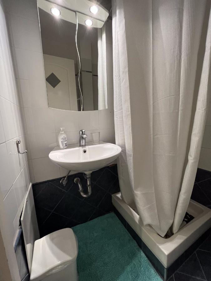 Hector Apartment Airport By Airstay Spáta Eksteriør billede